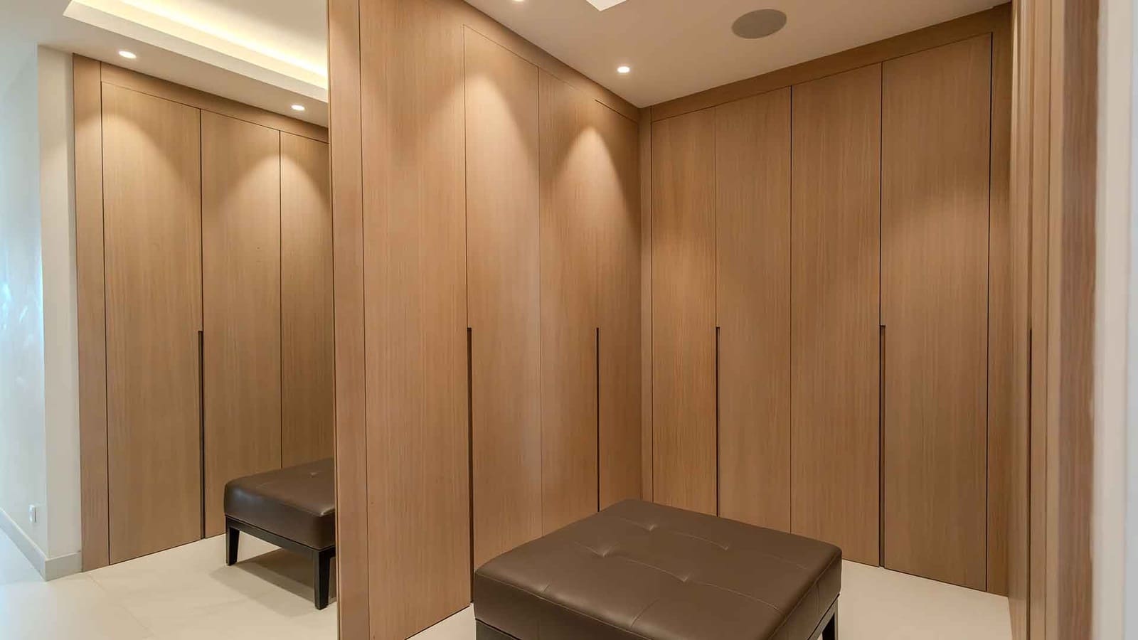 4 soverom Kjedet enebolig til salgs i Nueva Andalucia med svømmebasseng - € 4 750 000 (Ref: 8582557)