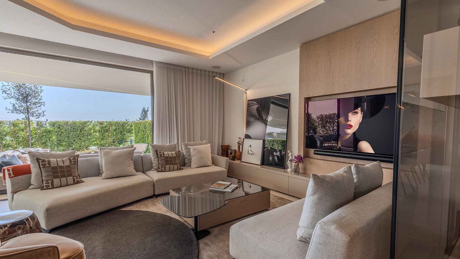 4 soverom Kjedet enebolig til salgs i Nueva Andalucia med svømmebasseng - € 4 750 000 (Ref: 8582557)