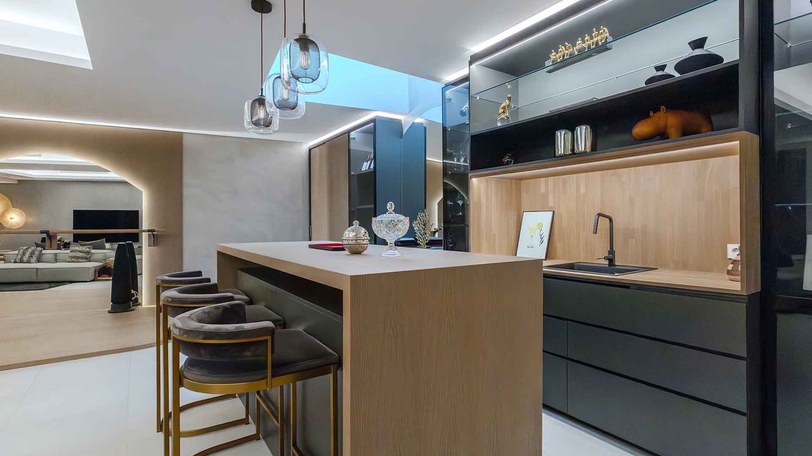 4 soverom Kjedet enebolig til salgs i Nueva Andalucia med svømmebasseng - € 4 750 000 (Ref: 8582557)