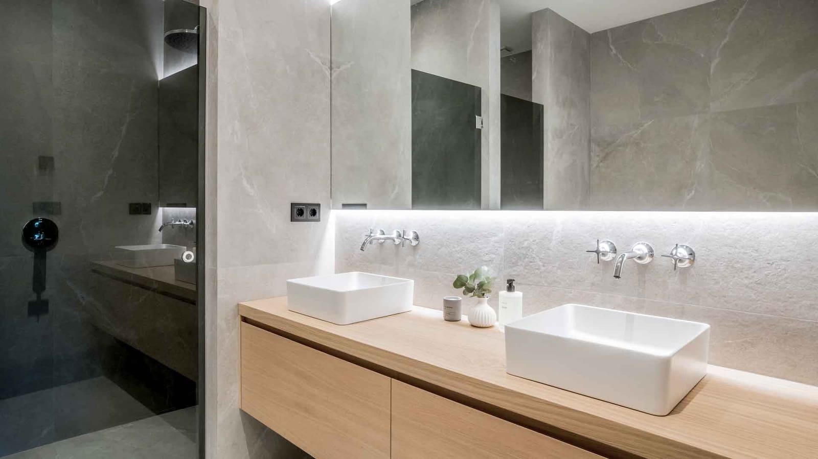 3 soveværelse Lejlighed til salg i Golden Mile med swimmingpool - € 1.995.000 (Ref: 8615254)