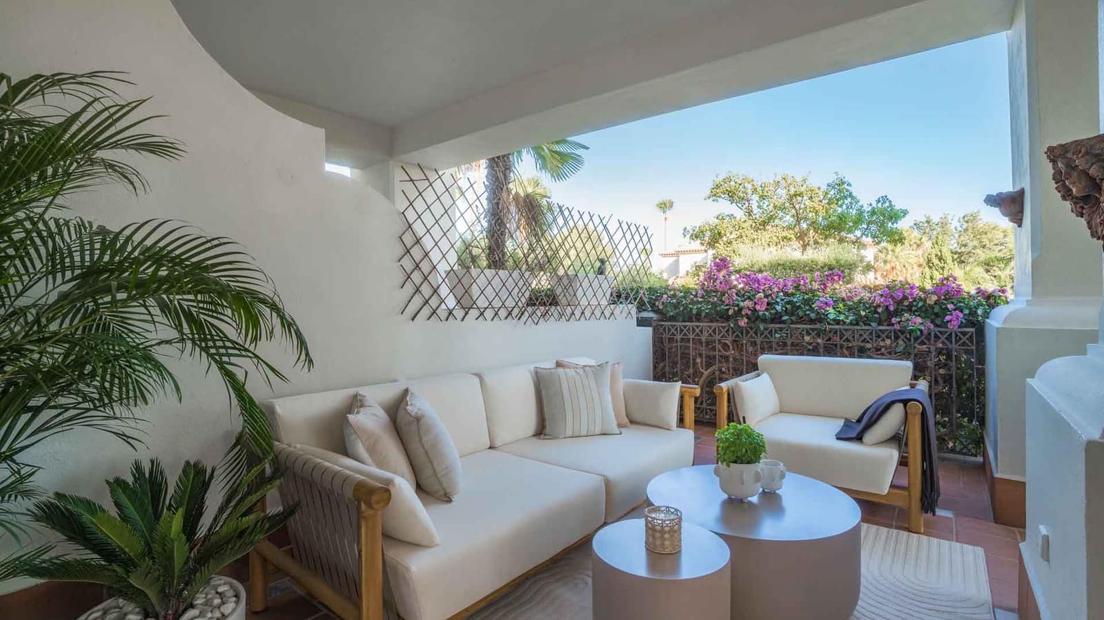 3 soveværelse Lejlighed til salg i Golden Mile med swimmingpool - € 1.995.000 (Ref: 8615254)