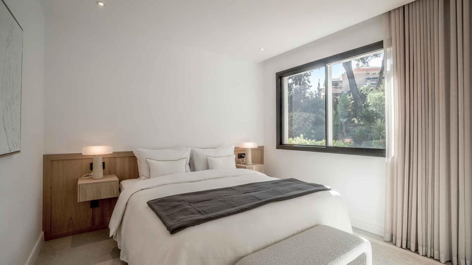 3 soveværelse Lejlighed til salg i Golden Mile med swimmingpool - € 1.995.000 (Ref: 8615254)