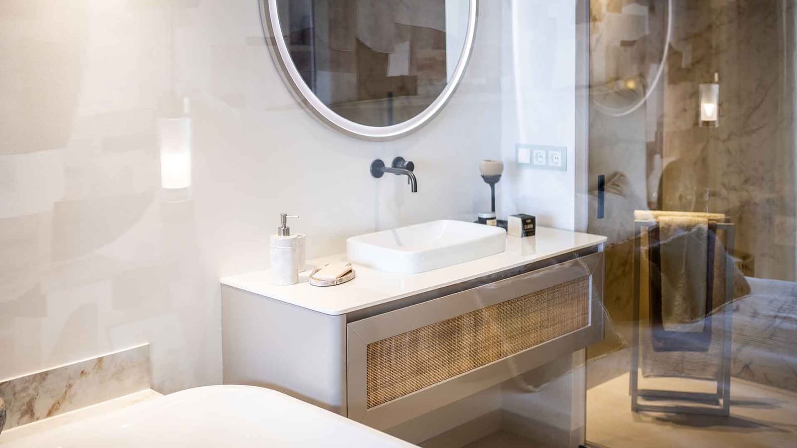 3 soverom Penthouse til salgs i Benahavis med svømmebasseng - € 1 375 000 (Ref: 8682241)