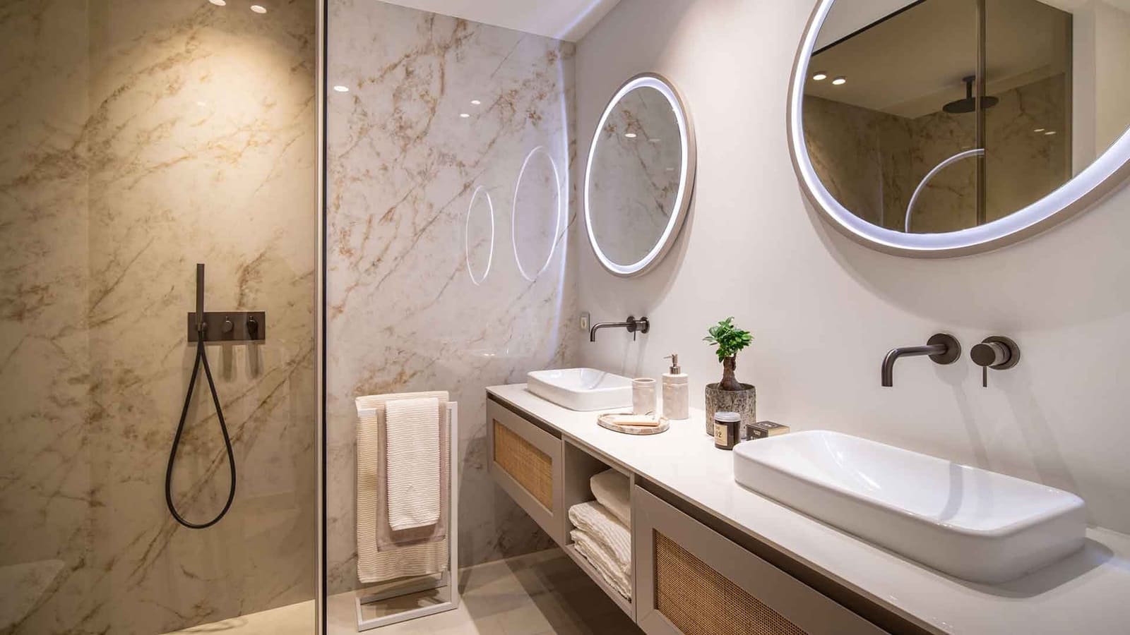 3 soverom Penthouse til salgs i Benahavis med svømmebasseng - € 1 375 000 (Ref: 8682241)