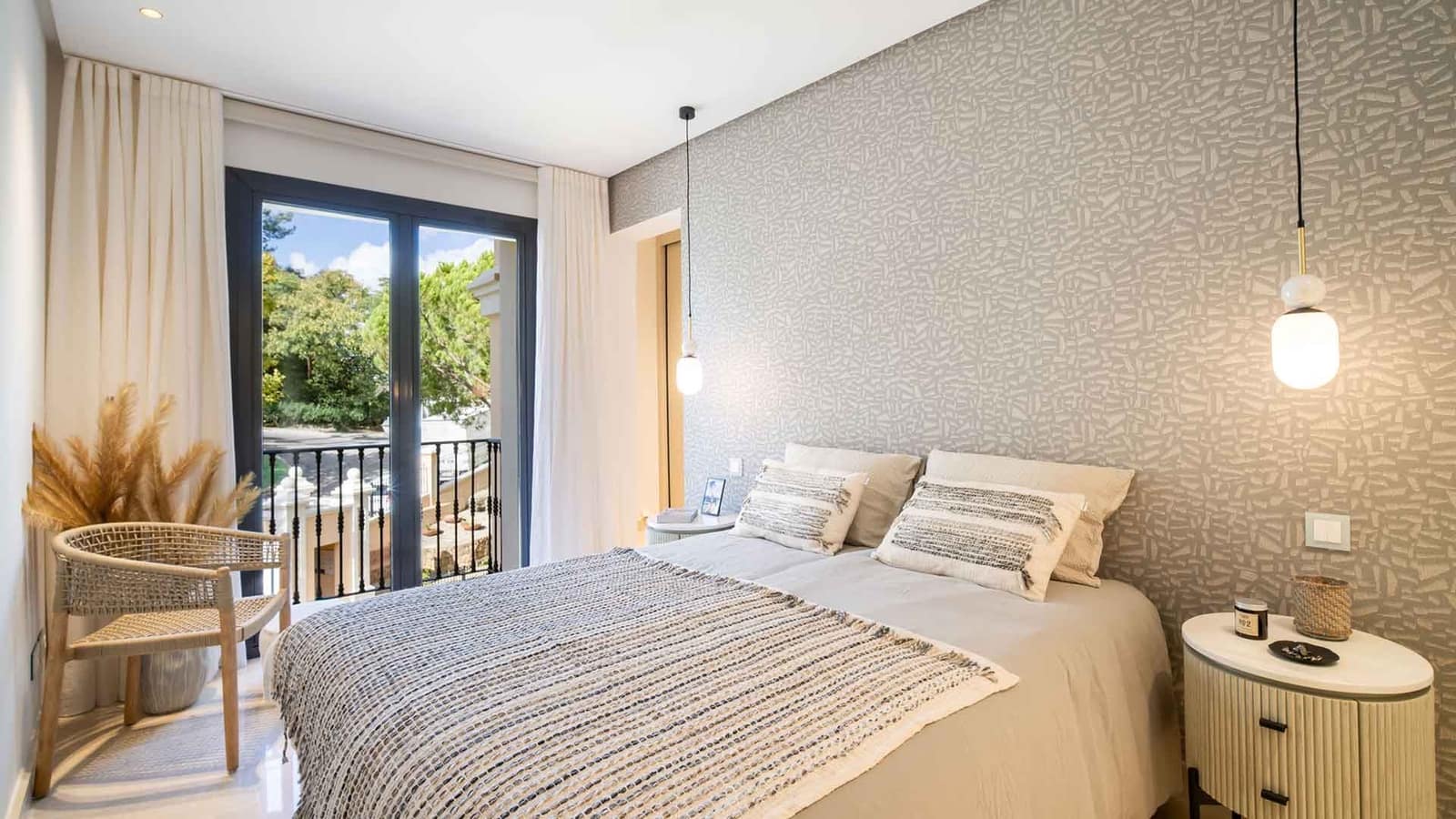 3 soverom Penthouse til salgs i Benahavis med svømmebasseng - € 1 375 000 (Ref: 8682241)