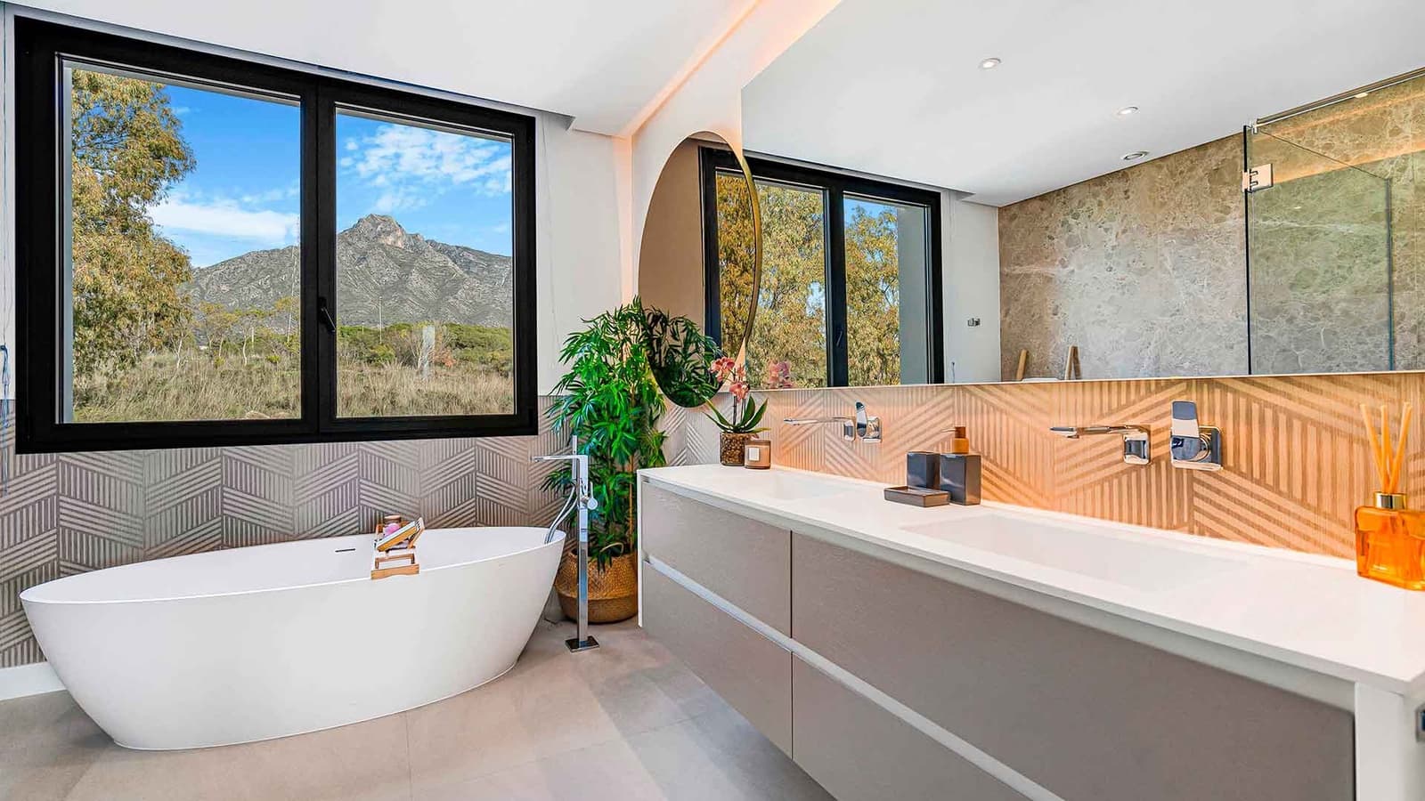 6 soverom Villa til salgs i Golden Mile med svømmebasseng - € 5 900 000 (Ref: 8682242)