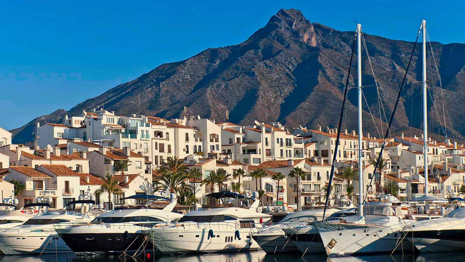 6 soverom Villa til salgs i Golden Mile med svømmebasseng - € 5 900 000 (Ref: 8682242)