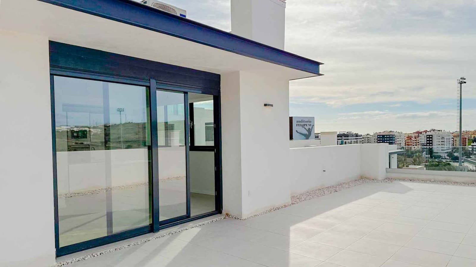 2 soveværelse Lejlighed til salg i Estepona med swimmingpool - € 575.000 (Ref: 8692914)