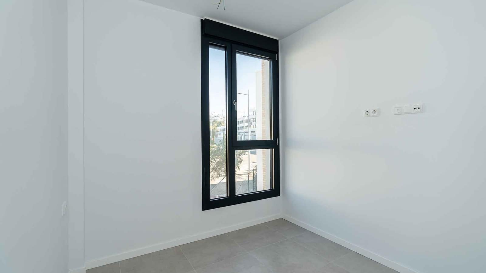 Apartamento de 2 habitaciones en Estepona en venta con piscina - 575.000 € (Ref: 8692914)