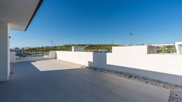 Apartamento de 2 habitaciones en Centro, Estepona en venta con piscina - 575.000 € (Ref: 8692914)