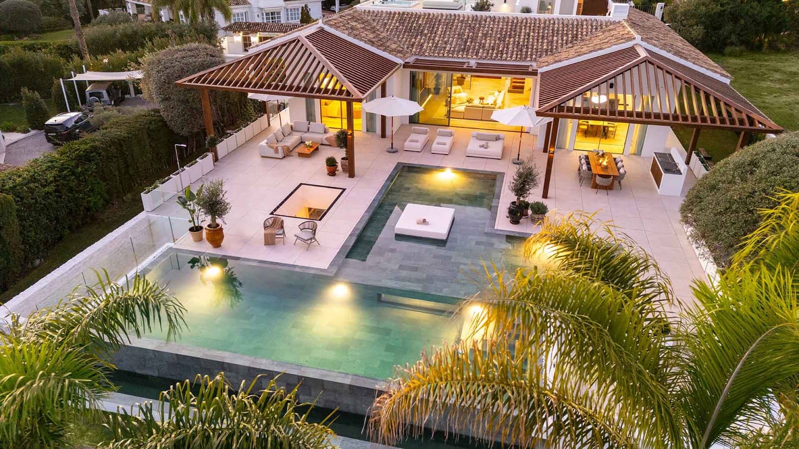 6 chambre Villa/Maison à vendre à Nueva Andalucia avec piscine - 10 950 000 € (Ref: 8697984)