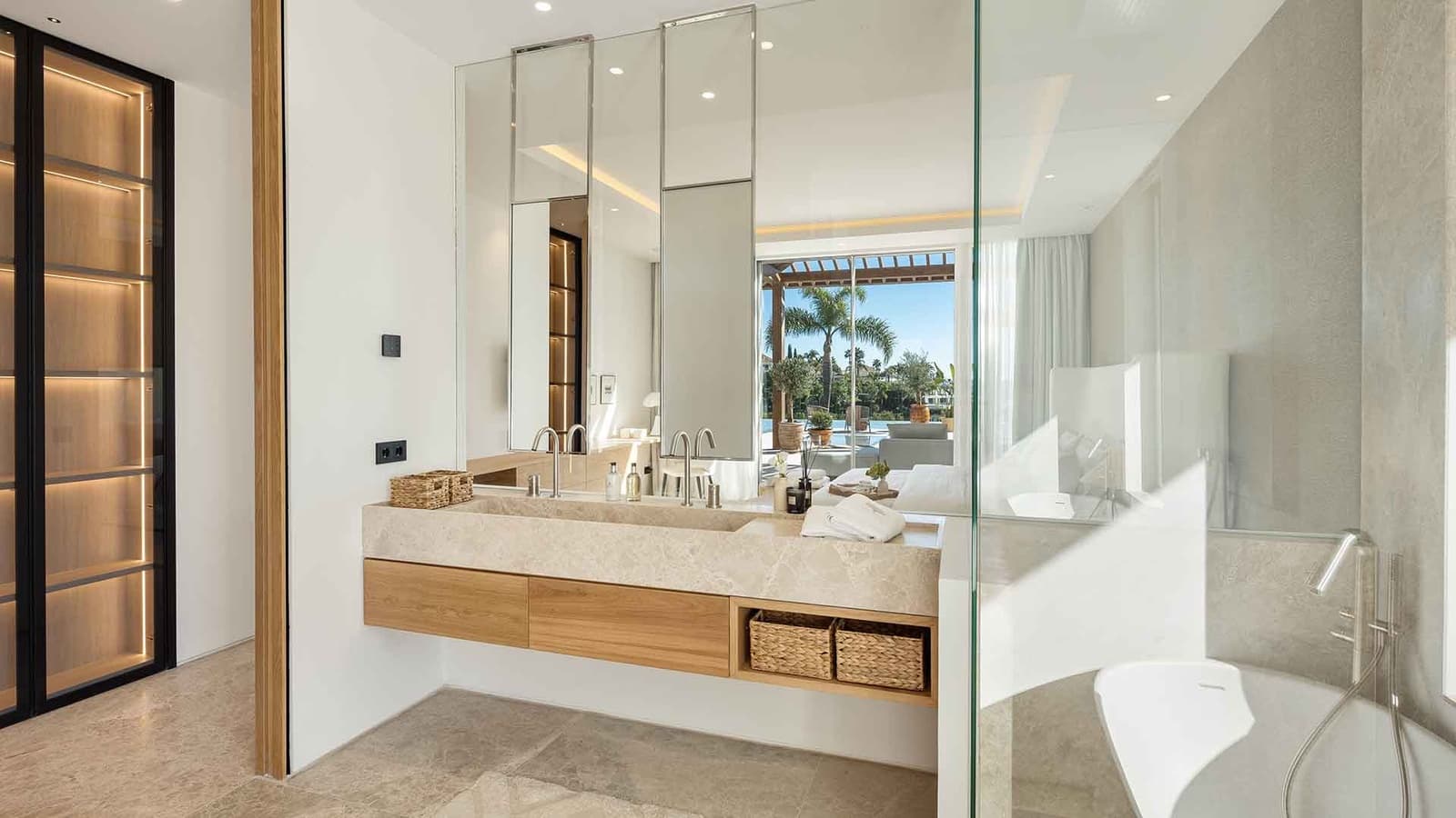 6 chambre Villa/Maison à vendre à Nueva Andalucia avec piscine - 10 950 000 € (Ref: 8697984)