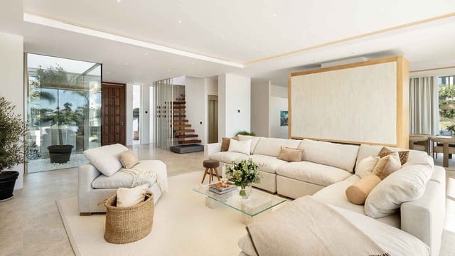 6 soverom Villa til salgs i Las Brisas, Marbella med svømmebasseng - € 10 950 000 (Ref: 8697984)