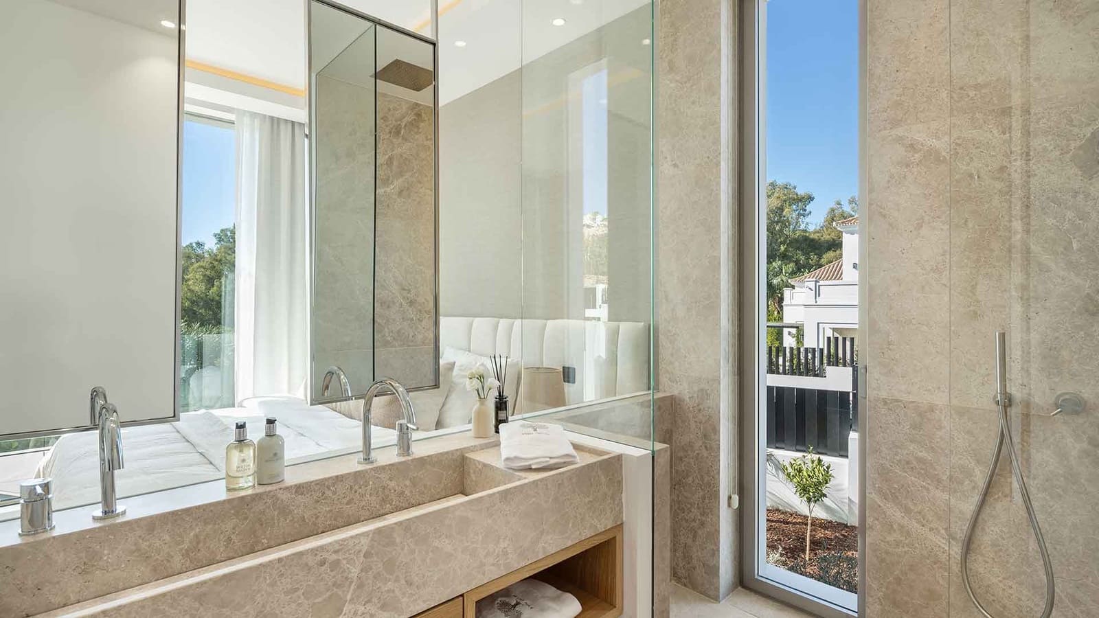 6 chambre Villa/Maison à vendre à Nueva Andalucia avec piscine - 10 950 000 € (Ref: 8697984)