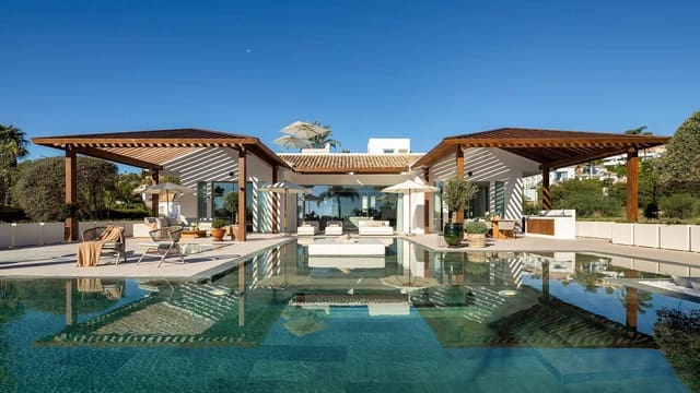 6 soverom Villa til salgs i Las Brisas, Marbella med svømmebasseng - € 10 950 000 (Ref: 8697984)