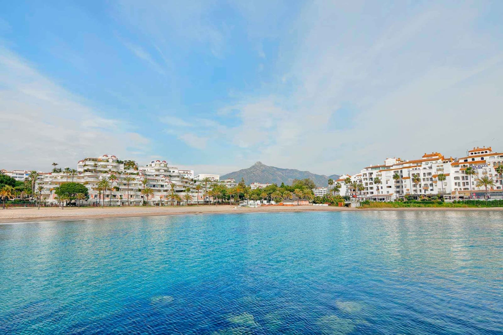 6 chambre Villa/Maison à vendre à Nueva Andalucia avec piscine - 10 950 000 € (Ref: 8697984)