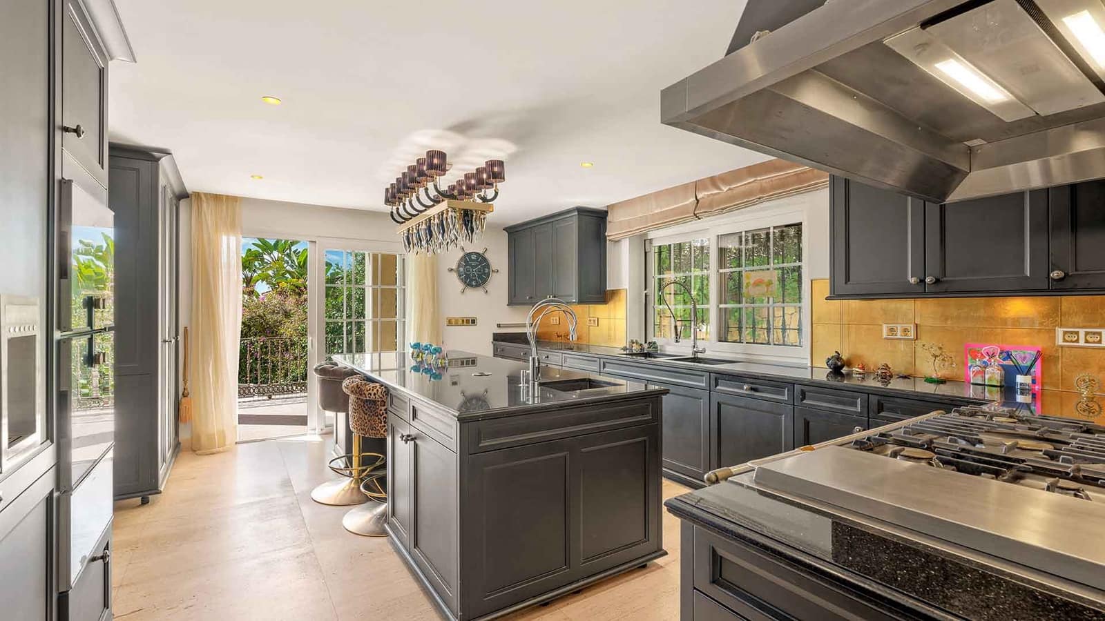 7 chambre Villa/Maison à vendre à Benahavis avec piscine - 3 995 000 € (Ref: 8702807)