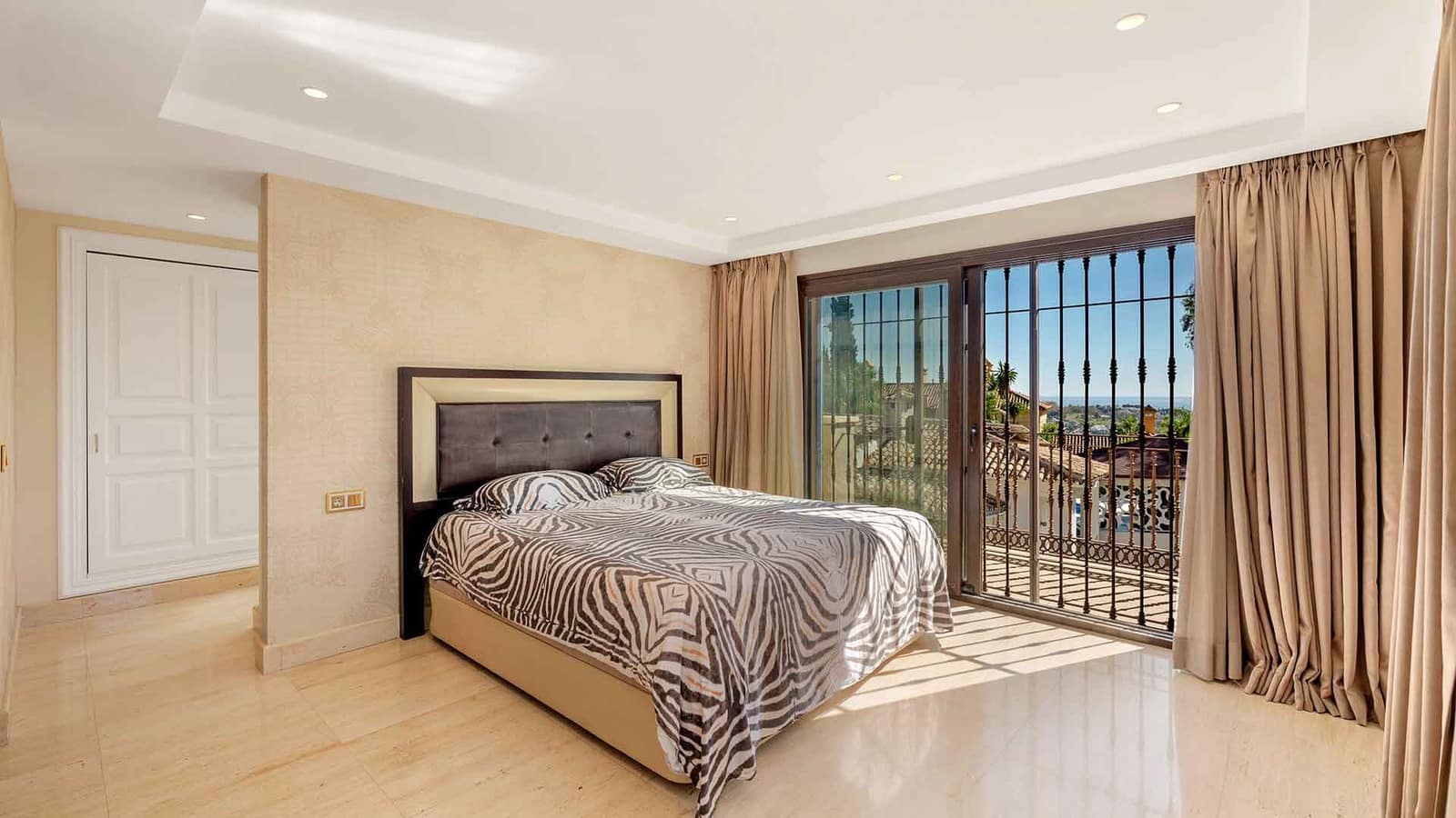 7 chambre Villa/Maison à vendre à Benahavis avec piscine - 3 995 000 € (Ref: 8702807)