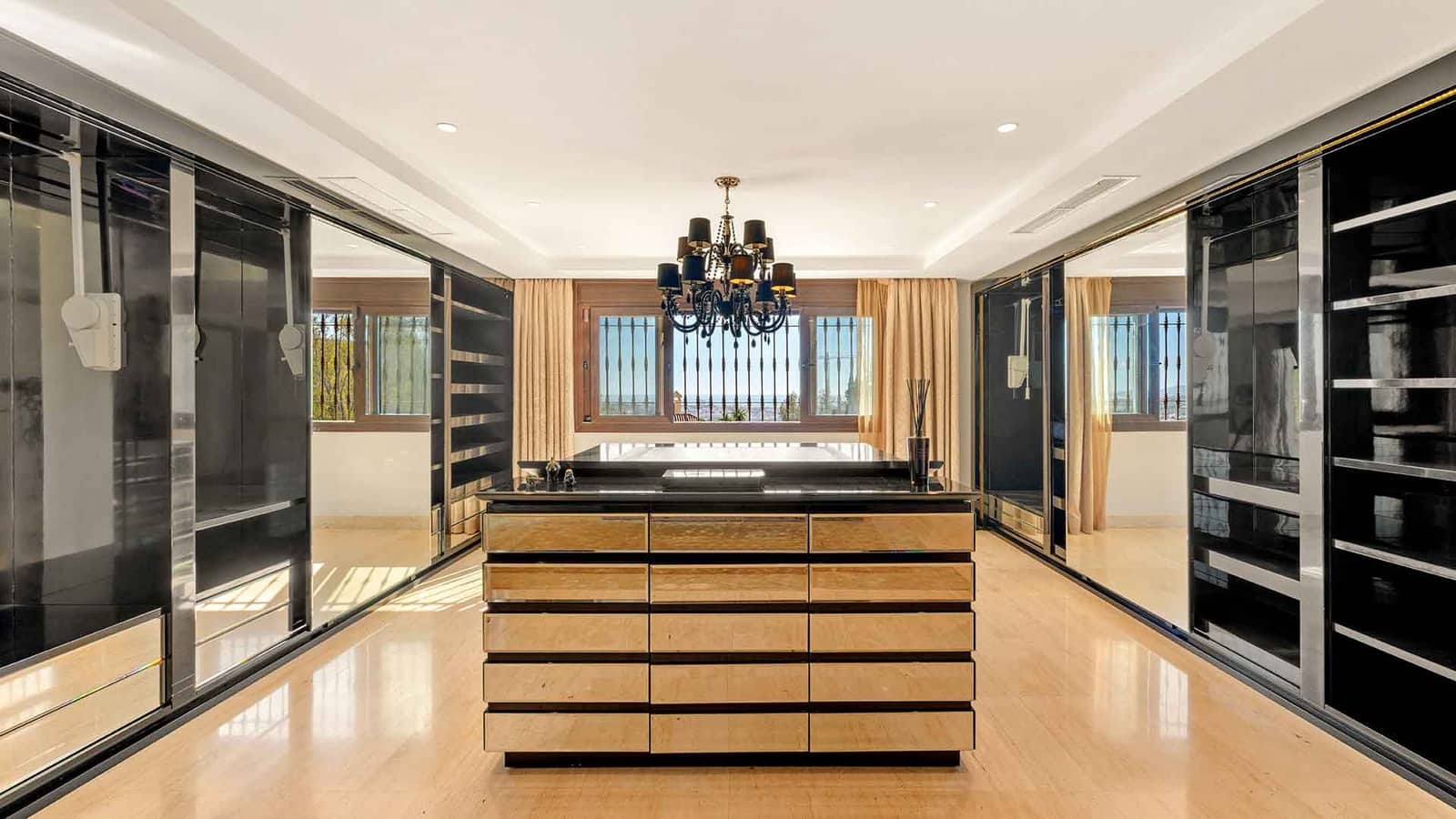 7 chambre Villa/Maison à vendre à Benahavis avec piscine - 3 995 000 € (Ref: 8702807)