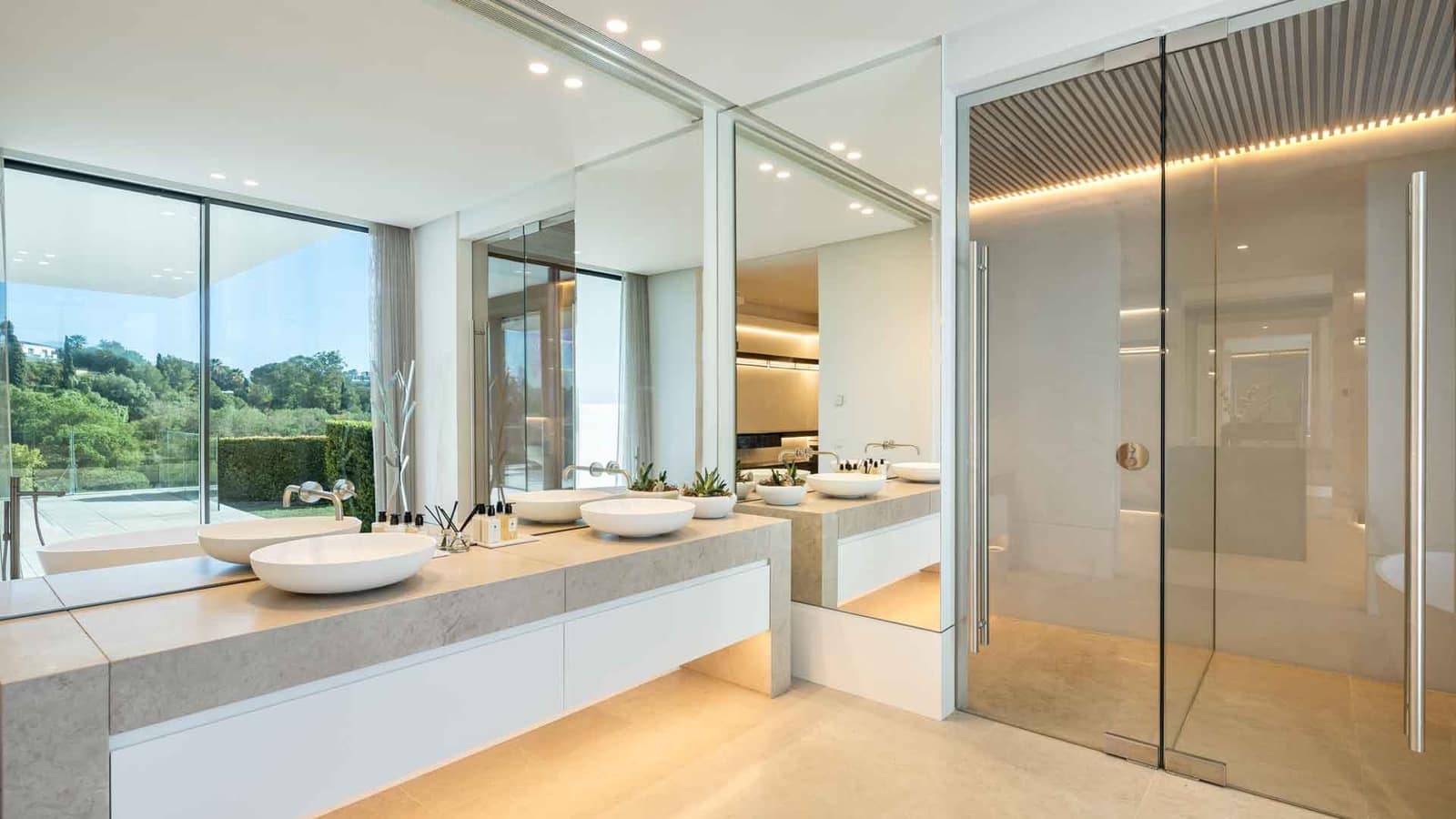 6 soveværelse Villa til salg i La Quinta med swimmingpool - € 13.800.000 (Ref: 8735431)