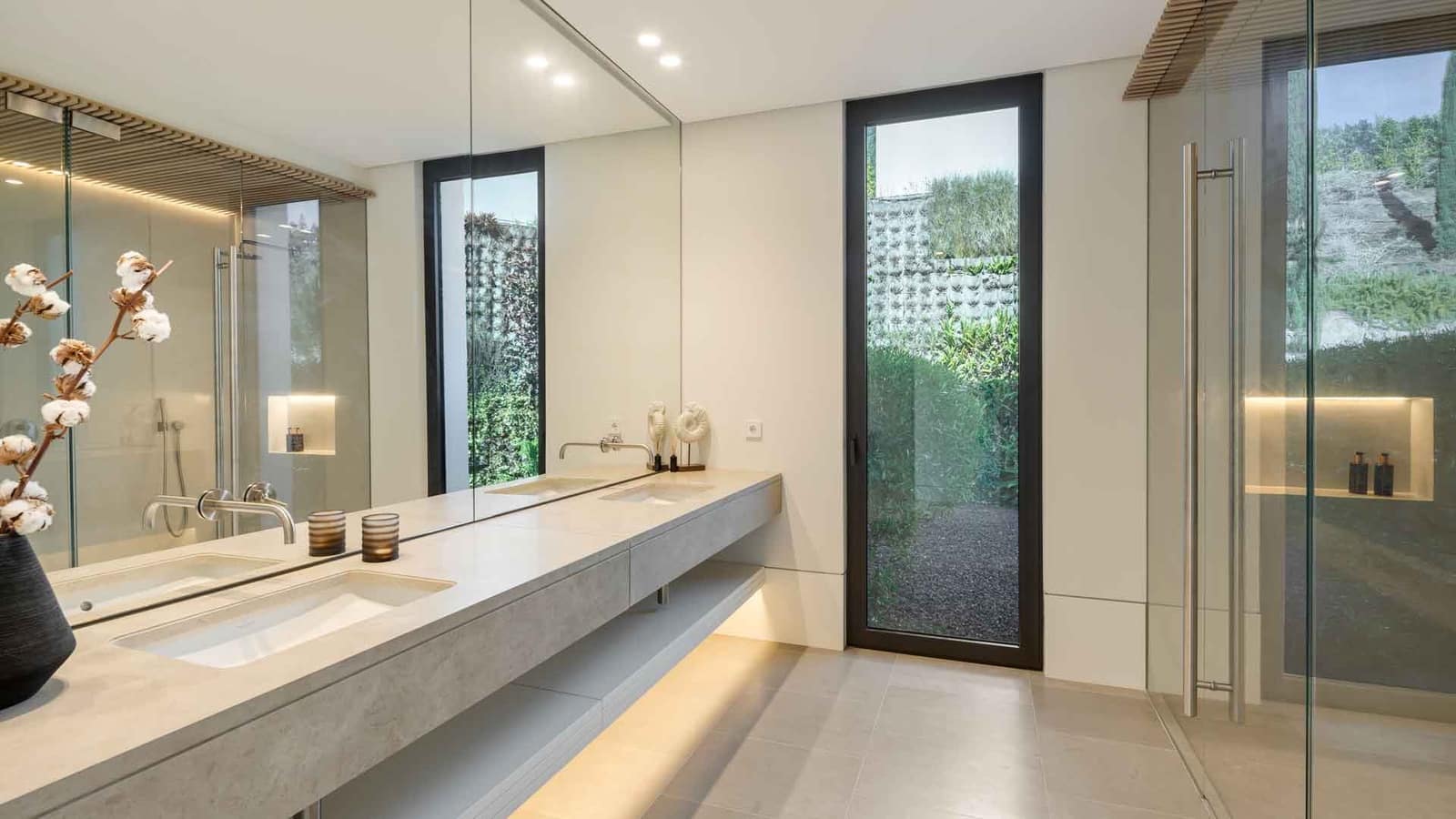 6 soveværelse Villa til salg i La Quinta med swimmingpool - € 13.800.000 (Ref: 8735431)