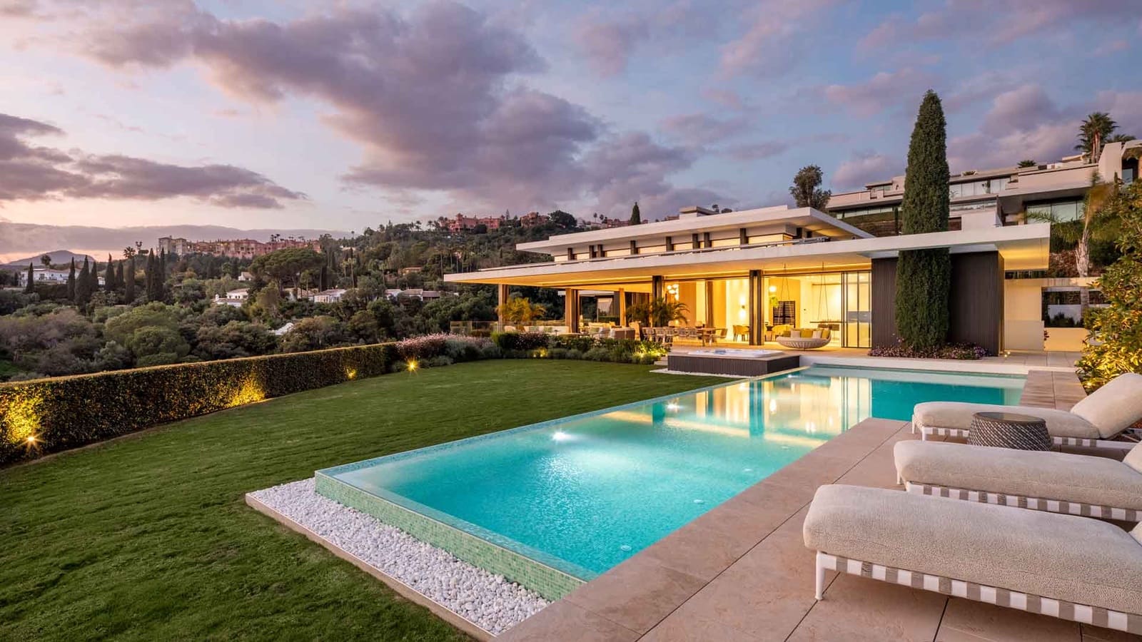 6 soveværelse Villa til salg i La Quinta med swimmingpool - € 13.800.000 (Ref: 8735431)