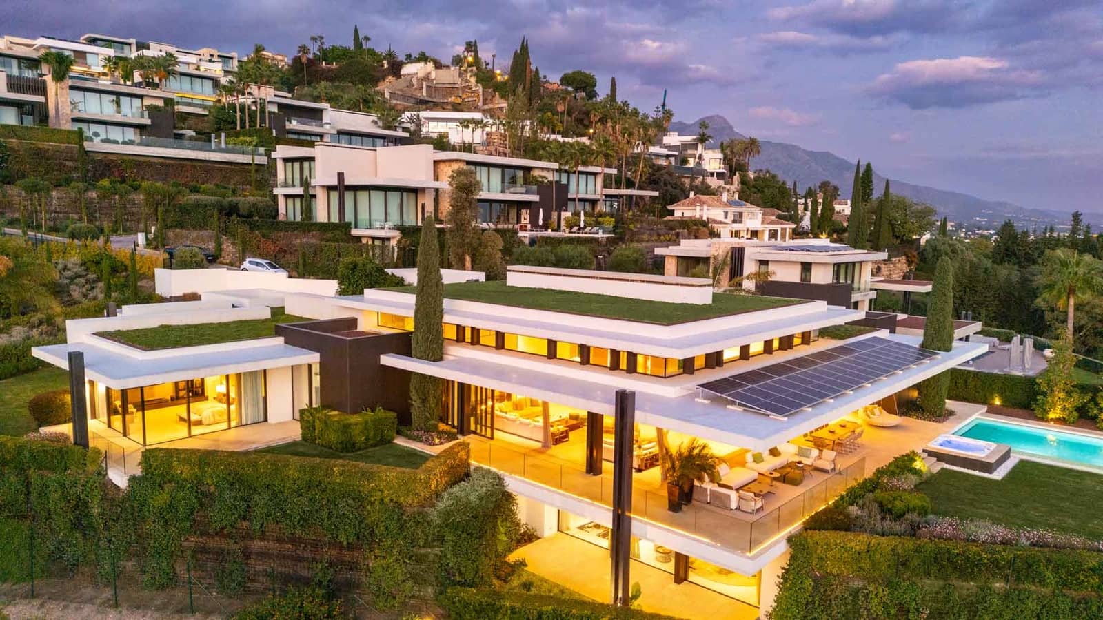 6 soveværelse Villa til salg i La Quinta med swimmingpool - € 13.800.000 (Ref: 8735431)