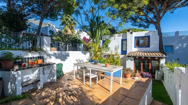 3 soveværelse Byhus til salg i Lomas De Marbella, Marbella med swimmingpool - € 595.000 (Ref: 8743247)