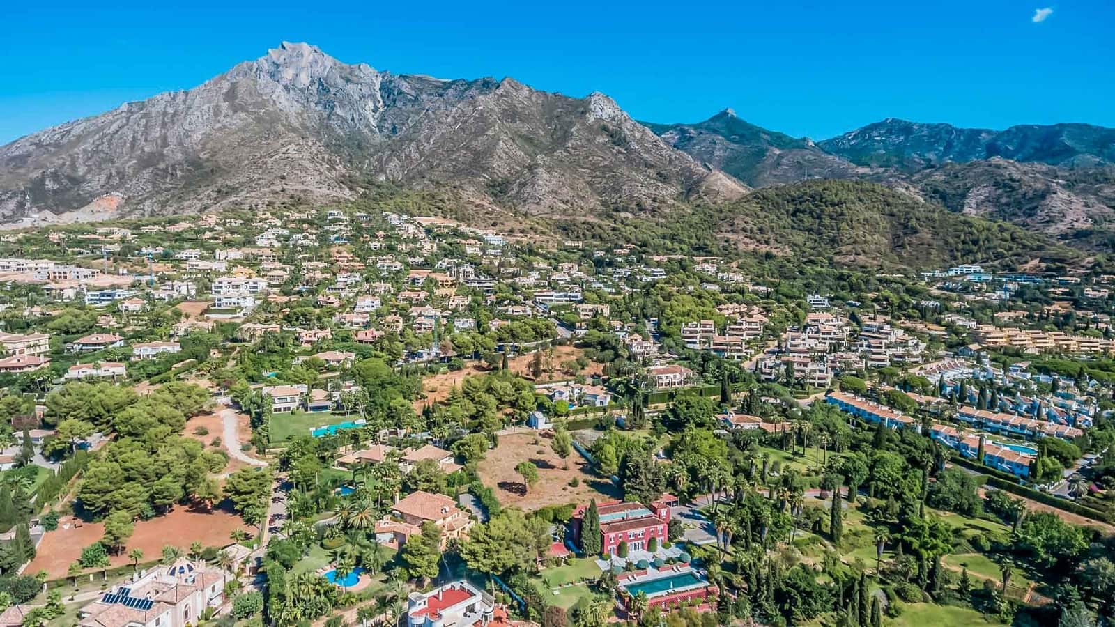 3 bedroom Townhouse for sale in Golden Mile with pool - € 595,000 (Ref: 8743247)