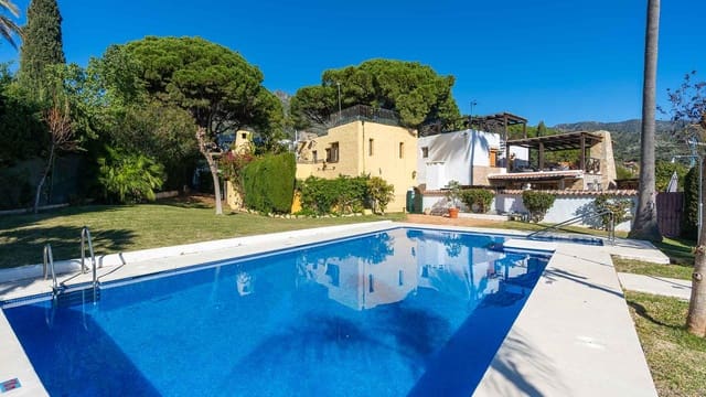 3 soveværelse Byhus til salg i Lomas De Marbella, Marbella med swimmingpool - € 595.000 (Ref: 8743247)