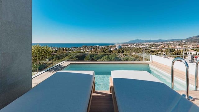 4 chambre Maison de Ville à vendre à Río Real, Marbella avec piscine - 1 675 000 € (Ref: 8781325)