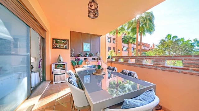 2 sypialnia Apartament na sprzedaż w Lomas De Marbella, Marbella z basenem - 640 000 € (Ref: 8798709)