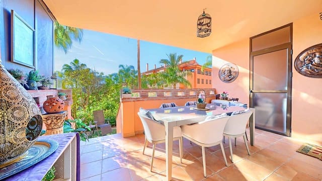 2 sypialnia Apartament na sprzedaż w Lomas De Marbella, Marbella z basenem - 640 000 € (Ref: 8798709)