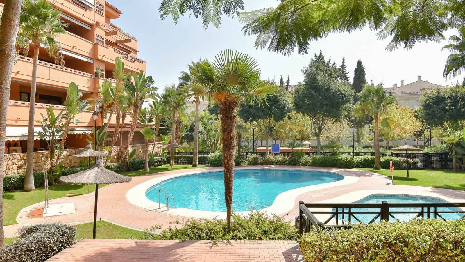 2 sypialnia Apartament na sprzedaż w Golden Mile z basenem - 640 000 € (Ref: 8798709)