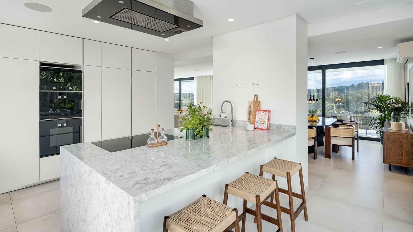 6 soverom Villa til salgs i Nueva Andalucia med svømmebasseng - € 3 995 000 (Ref: 8798710)