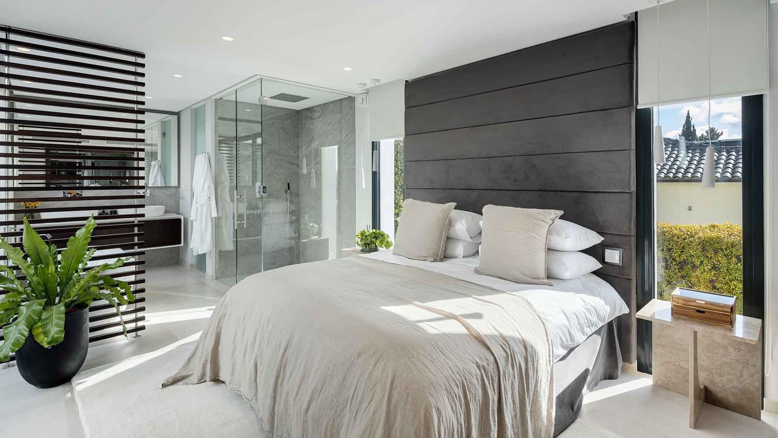 6 soverom Villa til salgs i Nueva Andalucia med svømmebasseng - € 3 995 000 (Ref: 8798710)