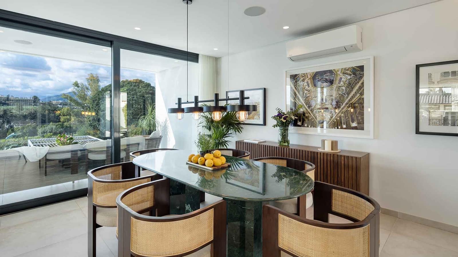 6 soverom Villa til salgs i Nueva Andalucia med svømmebasseng - € 3 995 000 (Ref: 8798710)