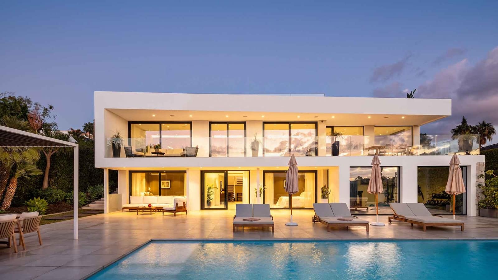 6 soverom Villa til salgs i Nueva Andalucia med svømmebasseng - € 3 995 000 (Ref: 8798710)