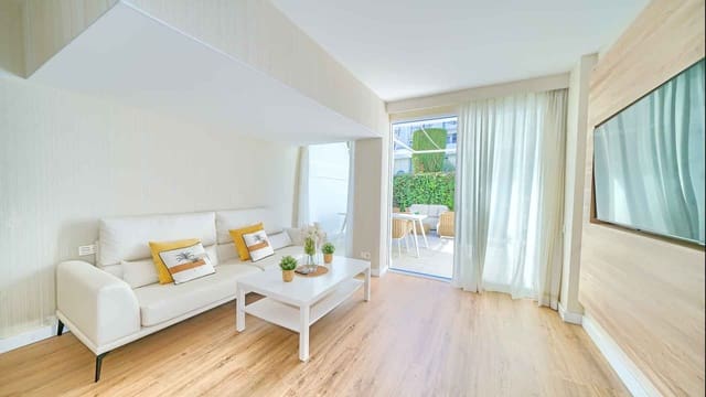 3 makuuhuone Huoneisto myytävänä paikassa Playa Bajadilla - Puertos, Marbella mukana uima-altaan - 975 000 € (Ref: 8798713)