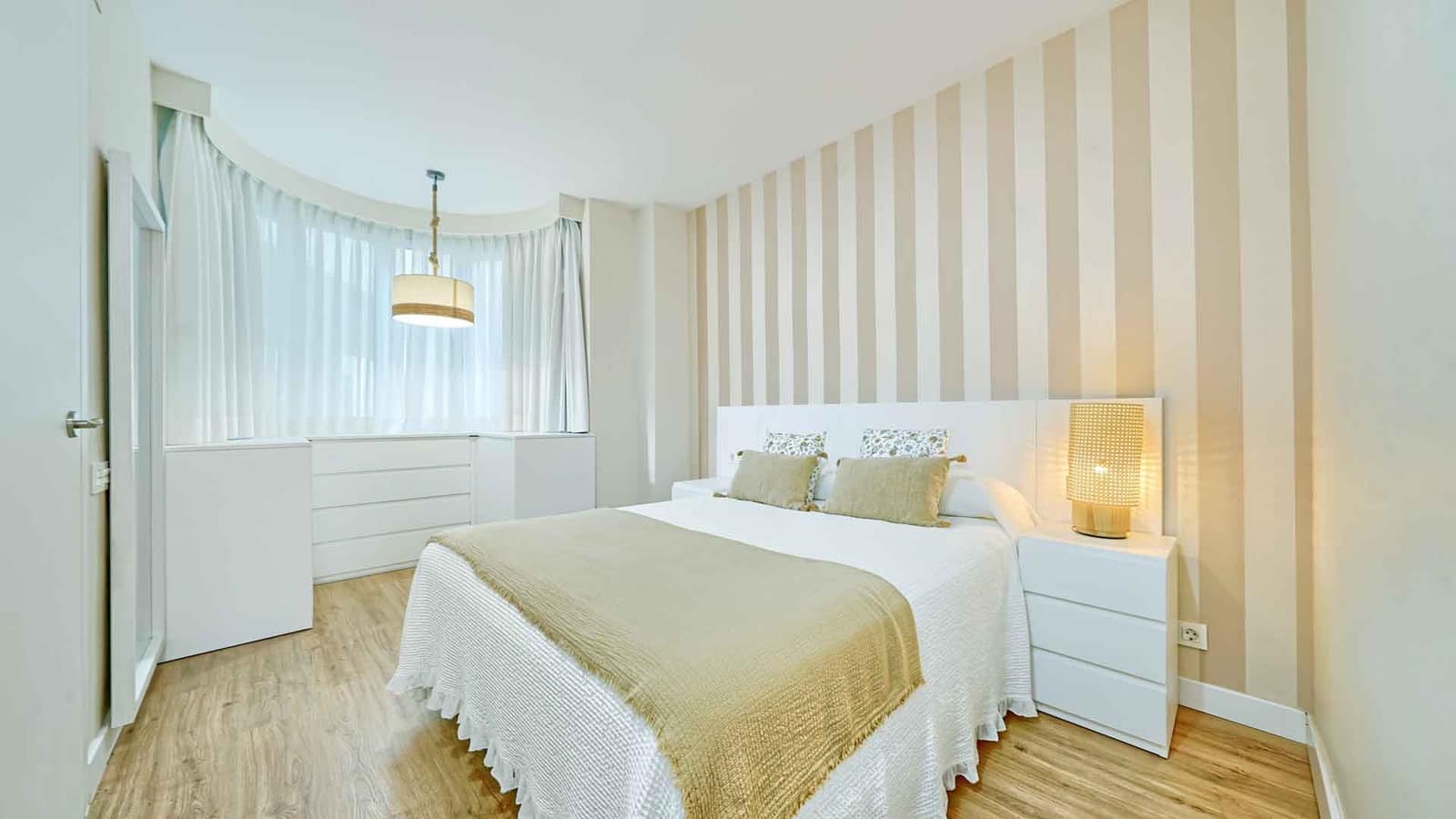 3 makuuhuone Huoneisto myytävänä paikassa Marbella mukana uima-altaan - 975 000 € (Ref: 8798713)