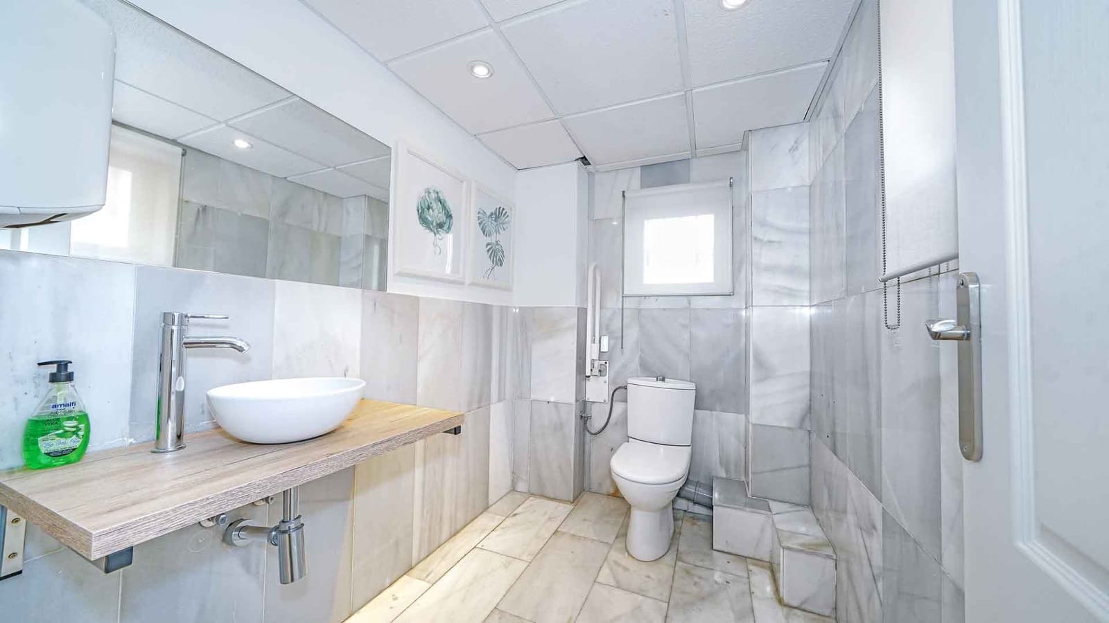 Kontor til salg i Marbella - € 625.000 (Ref: 8801671)