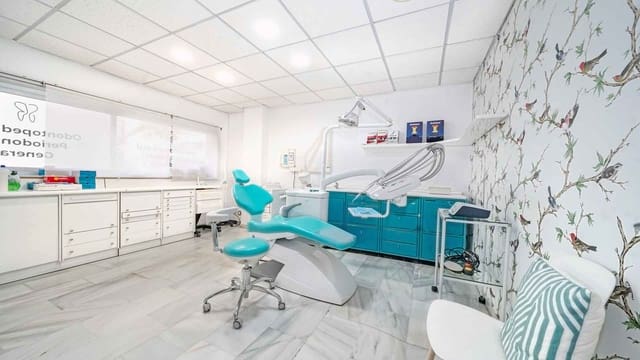 Kontor til salg i Ricardo Soriano, Marbella - € 625.000 (Ref: 8801671)