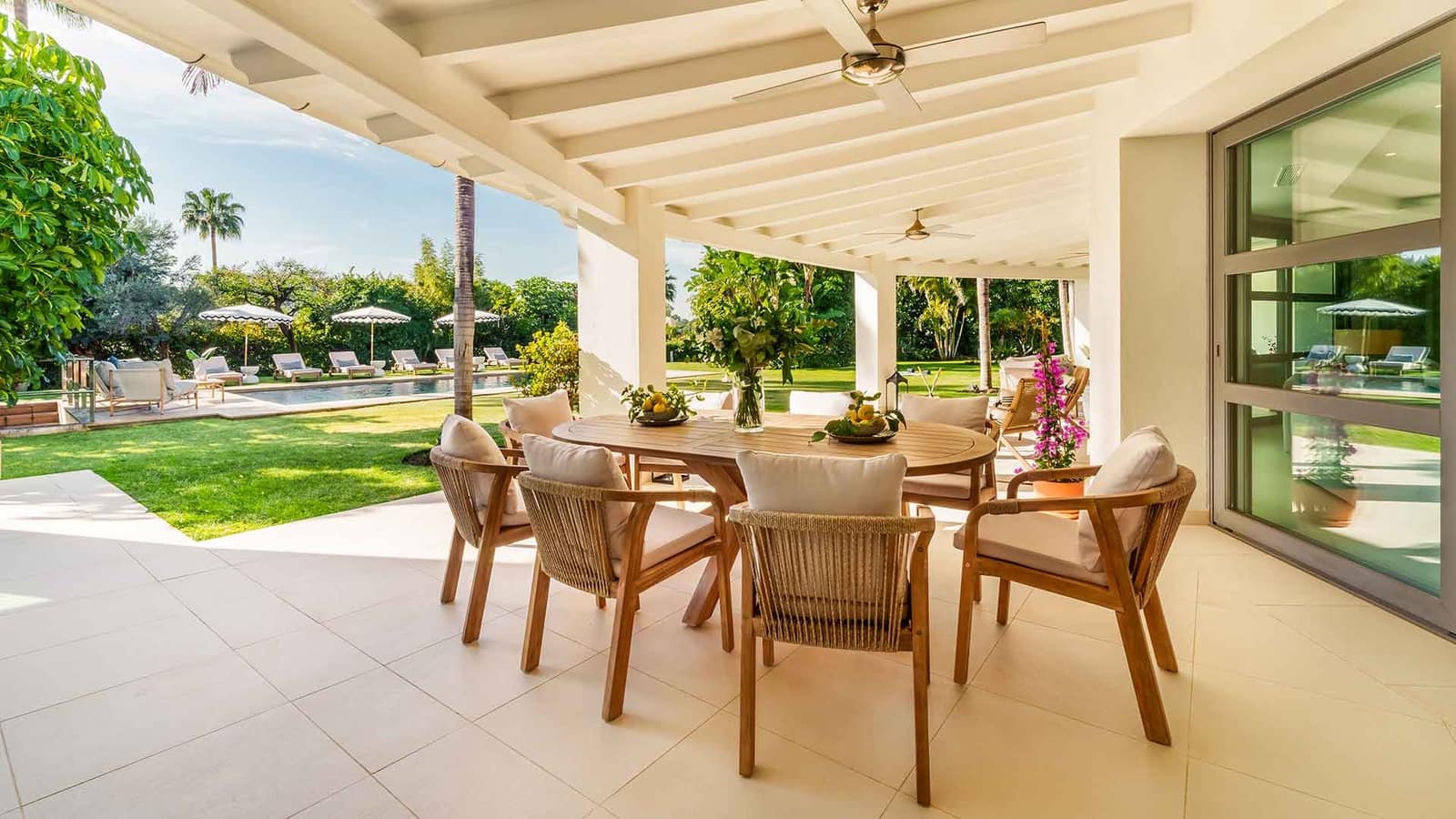 5 sypialnia Willa na sprzedaż w Nueva Andalucia z basenem - 6 995 000 € (Ref: 8834885)