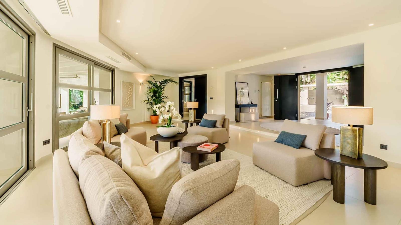 5 sypialnia Willa na sprzedaż w Nueva Andalucia z basenem - 6 995 000 € (Ref: 8834885)