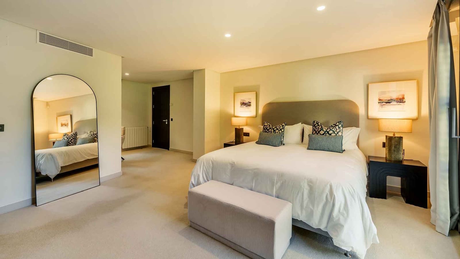 5 sypialnia Willa na sprzedaż w Nueva Andalucia z basenem - 6 995 000 € (Ref: 8834885)