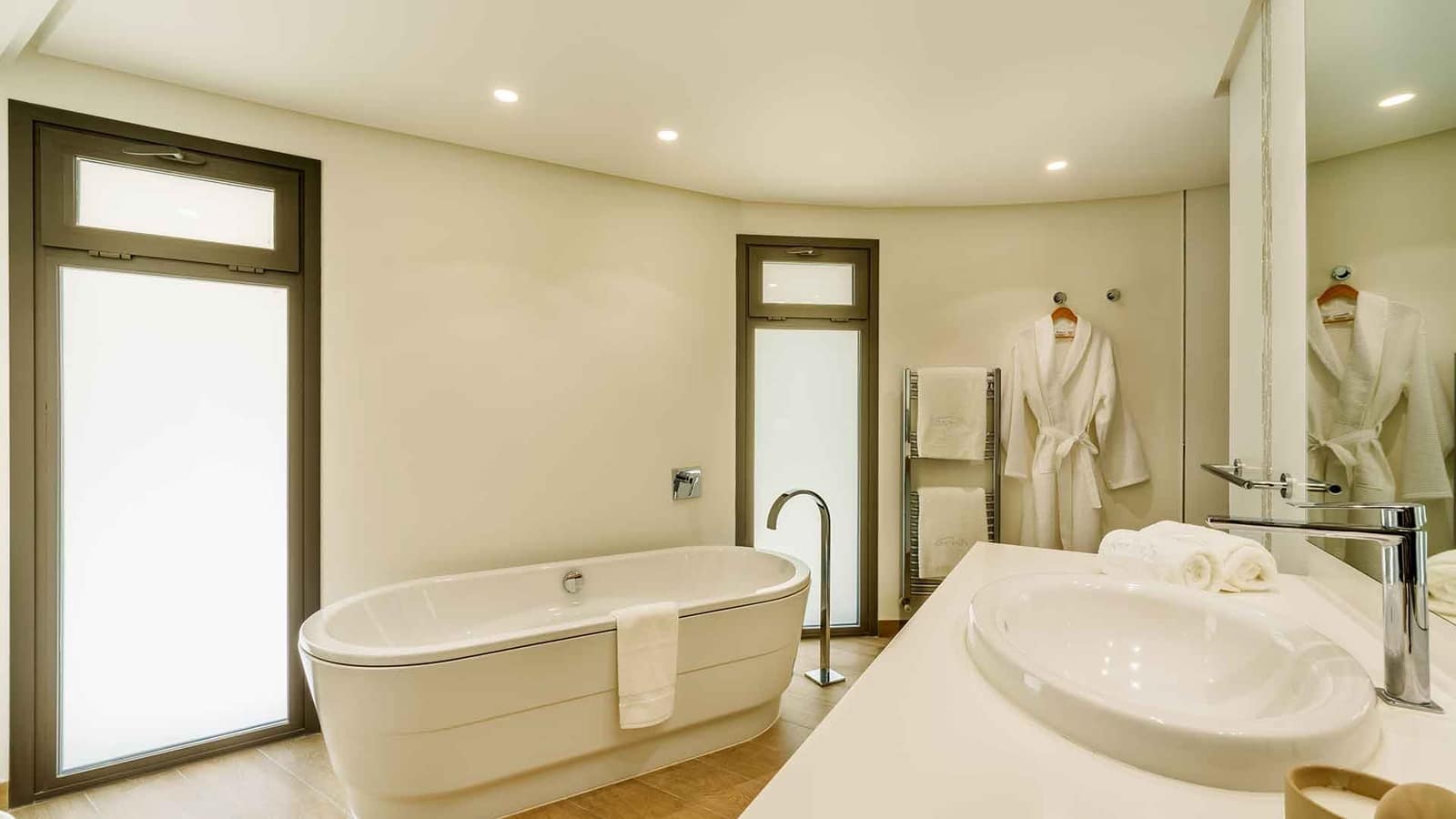 5 sypialnia Willa na sprzedaż w Nueva Andalucia z basenem - 6 995 000 € (Ref: 8834885)