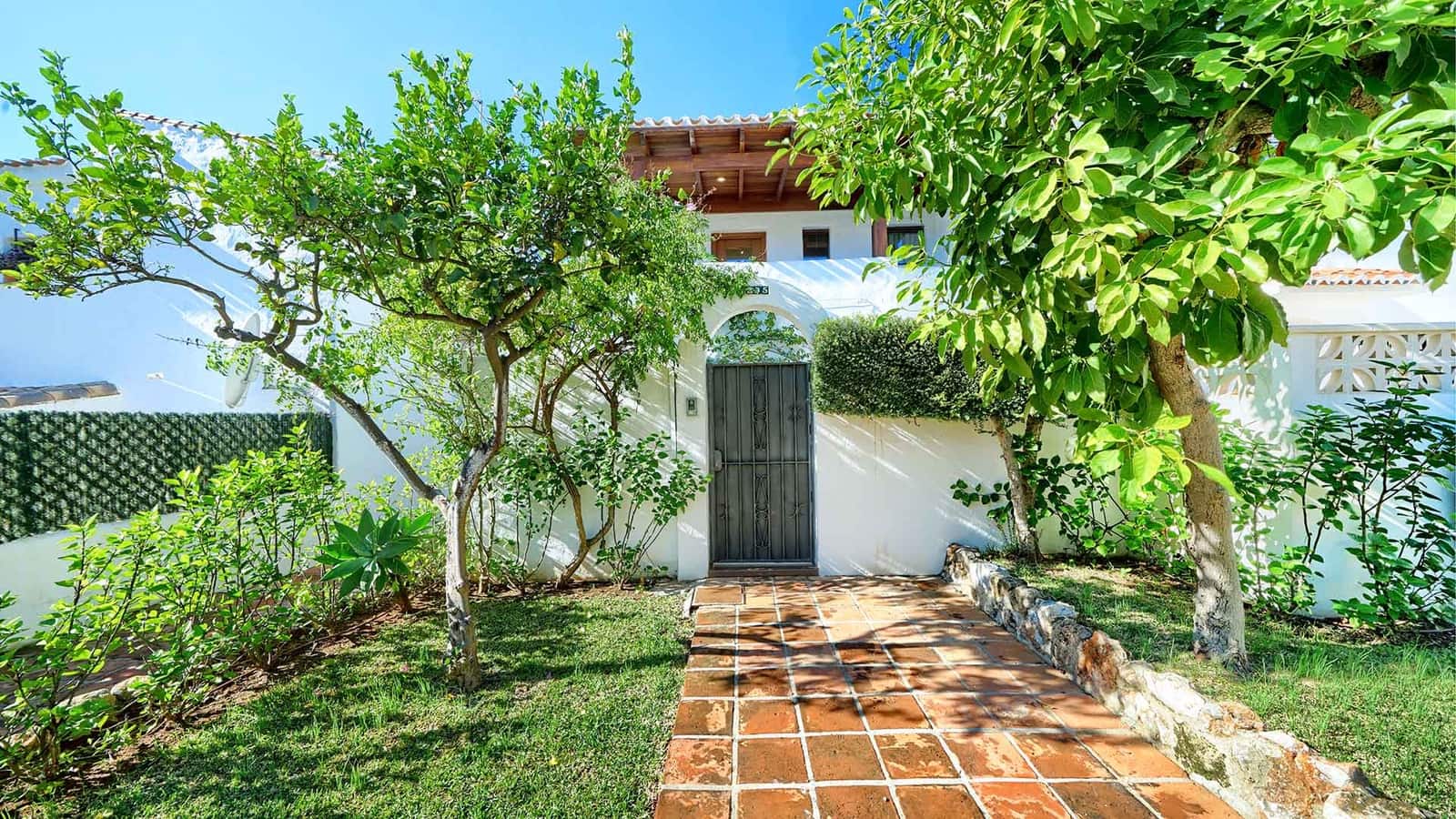 1 soverom Hus til salgs i Marbella med svømmebasseng - € 367 000 (Ref: 8859623)