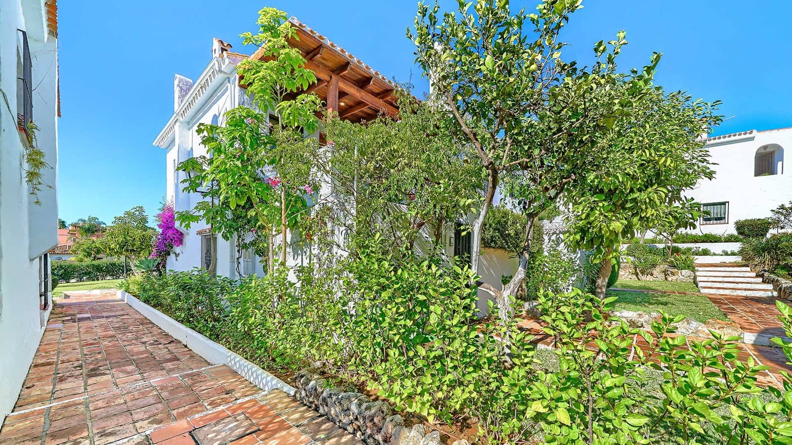 1 soverom Hus til salgs i Marbella med svømmebasseng - € 367 000 (Ref: 8859623)
