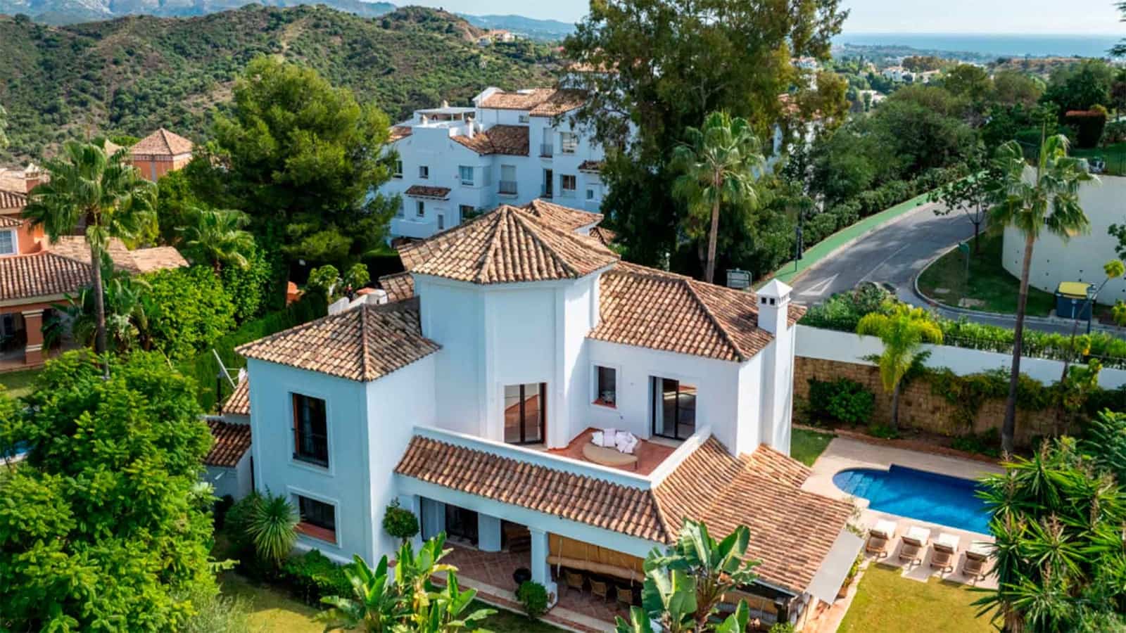 4 soveværelse Villa til salg i La Quinta med swimmingpool - € 2.950.000 (Ref: 8869548)