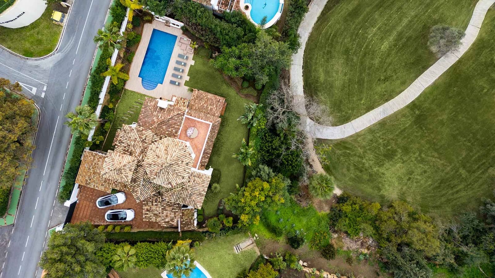 4 soveværelse Villa til salg i La Quinta med swimmingpool - € 2.950.000 (Ref: 8869548)